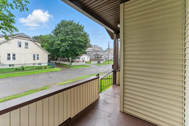 50 W School St, Westfield, MA 01085