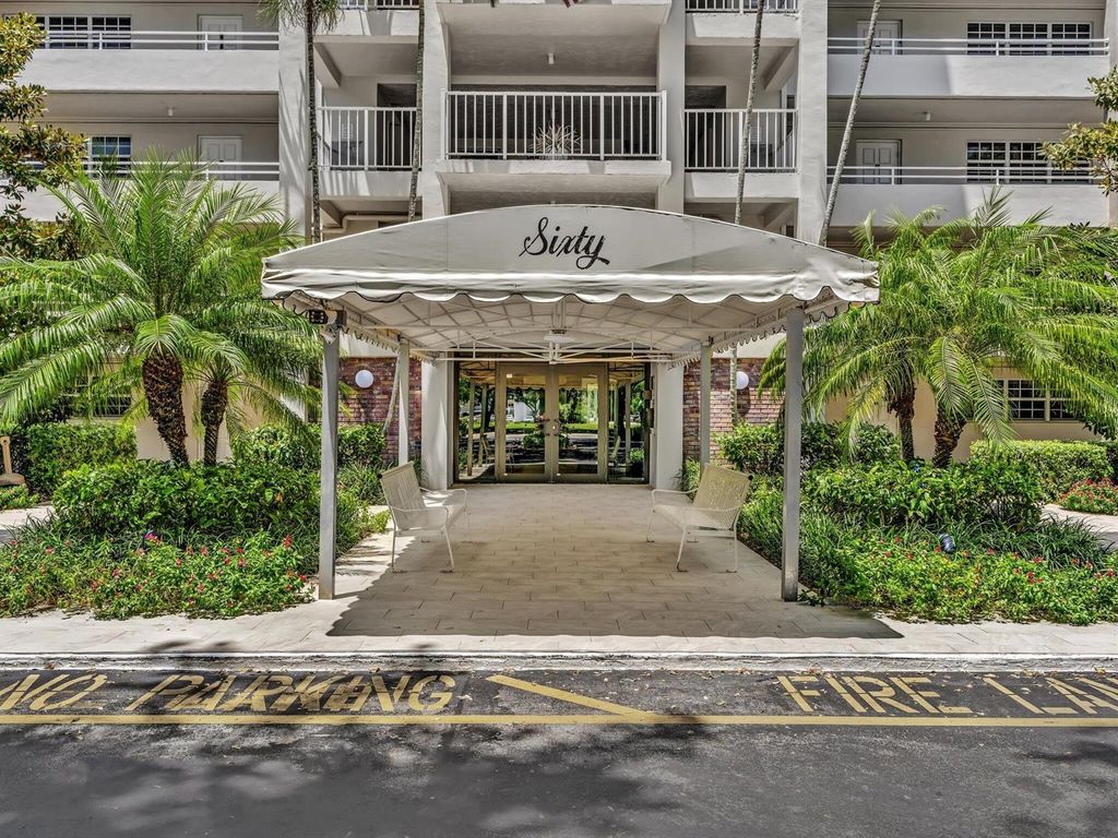 605 OAKS Drive 810, Pompano Beach, FL 33069