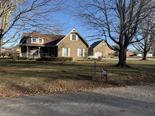 58 Crosspark Dr, Manchester, TN 37355