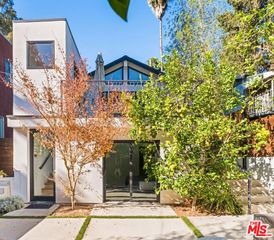 8723 Lookout Mountain Avenue, Los Angeles, CA 90046