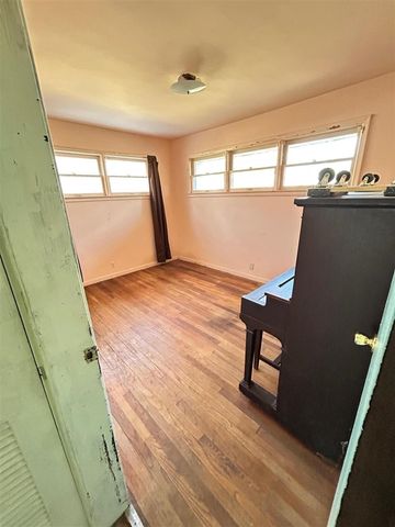 645 Allison Drive, Ann Arbor, MI 48103