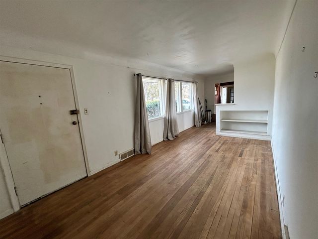 645 Allison Drive, Ann Arbor, MI 48103