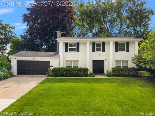 24132 Saint Mary Court, Farmington, MI 48336
