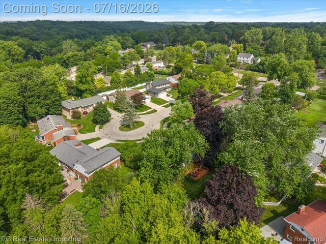 24132 Saint Mary Court, Farmington, MI 48336