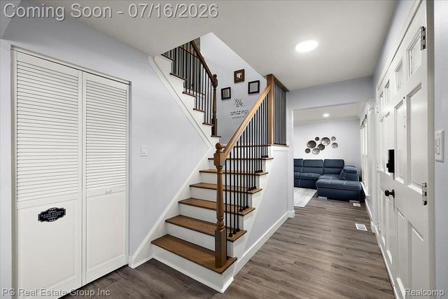 24132 Saint Mary Court, Farmington, MI 48336