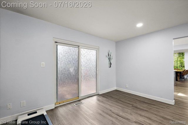 24132 Saint Mary Court, Farmington, MI 48336