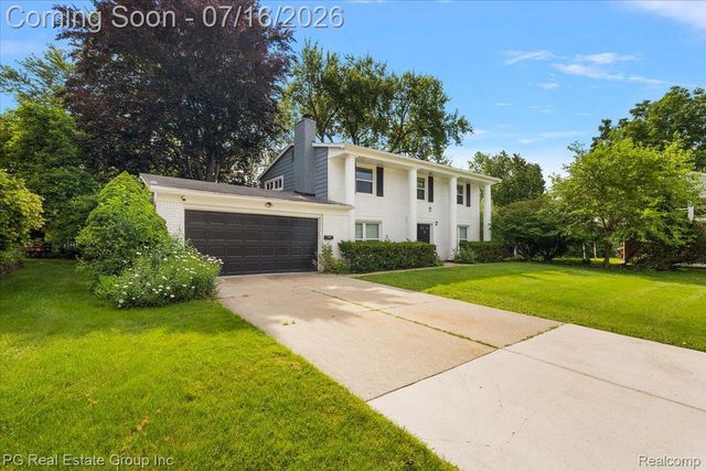 24132 Saint Mary Court, Farmington, MI 48336
