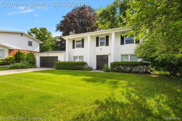 24132 Saint Mary Court, Farmington, MI 48336
