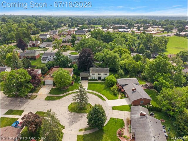 24132 Saint Mary Court, Farmington, MI 48336