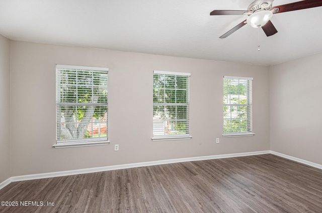 5966 PAVILION Drive, Jacksonville, FL 32258