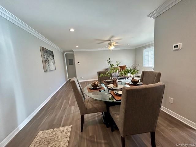 11 South Saxon Avenue 3E, Bay Shore, NY 11706