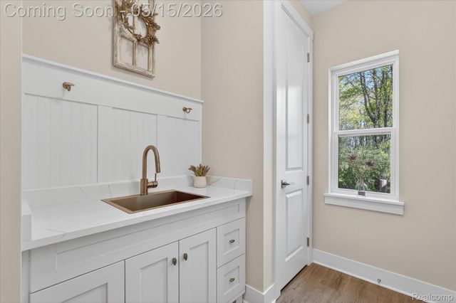 8130 Hinchey Road, Putnam Township, MI 48169