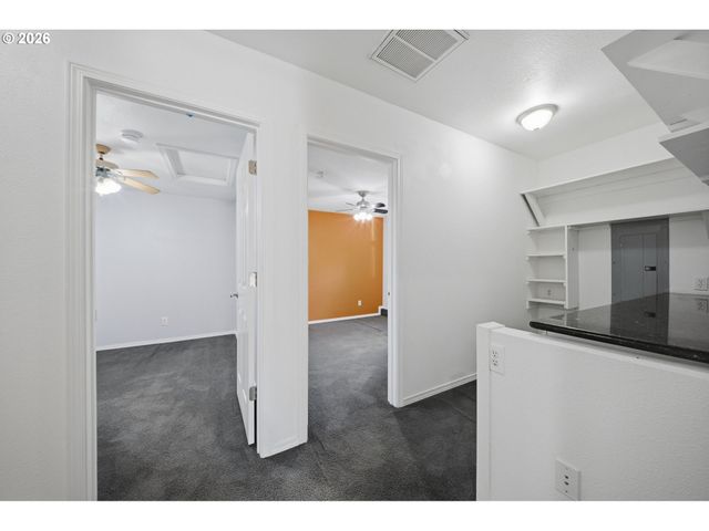 9509 Ne FERNGROVE St, Vancouver, WA 98664