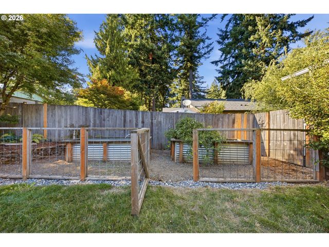 9509 Ne FERNGROVE St, Vancouver, WA 98664