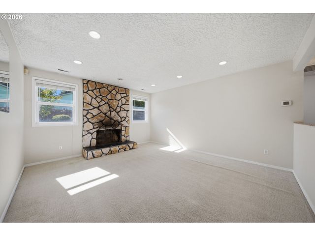 9509 Ne FERNGROVE St, Vancouver, WA 98664