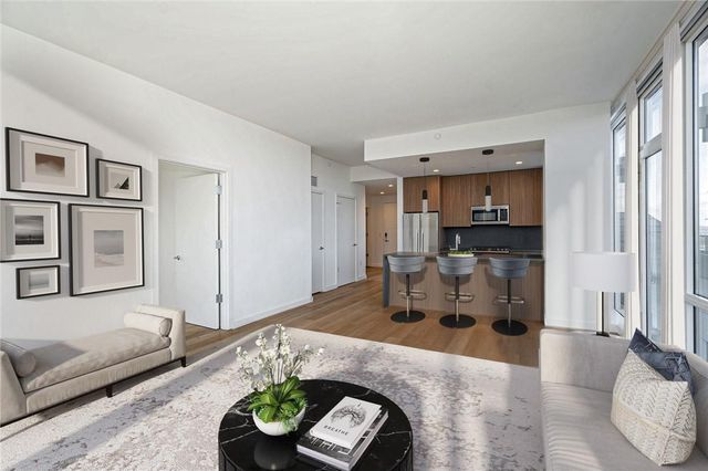 50 Clinton Place PH4, New Rochelle, NY 10801