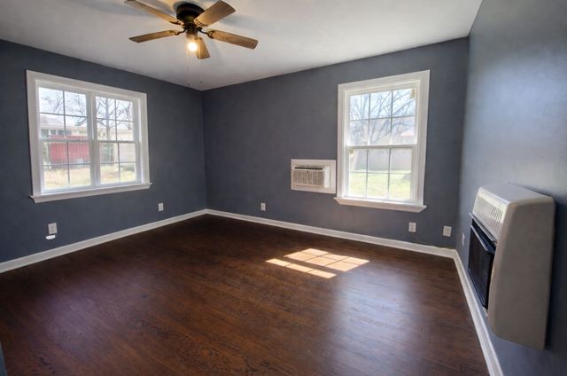 1716 Ridgewood Drive, Denison, TX 75020