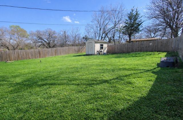 1716 Ridgewood Drive, Denison, TX 75020