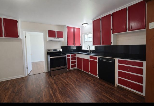 1716 Ridgewood Drive, Denison, TX 75020