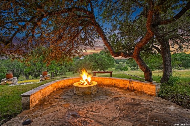 1031 KINGS COVE DR, Canyon Lake, TX 78133