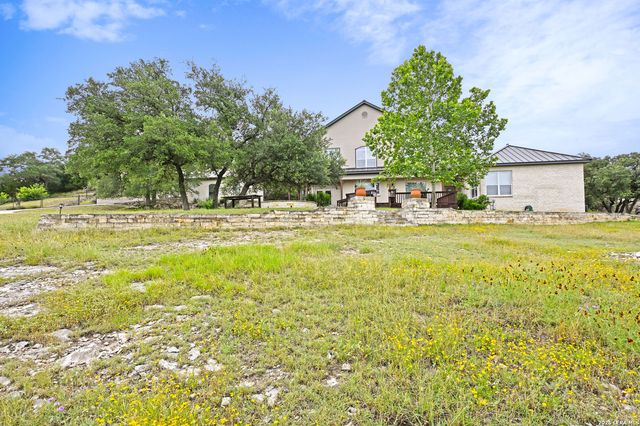 1031 KINGS COVE DR, Canyon Lake, TX 78133
