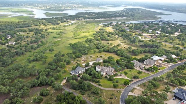 1031 KINGS COVE DR, Canyon Lake, TX 78133