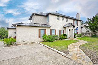 1031 KINGS COVE DR, Canyon Lake, TX 78133