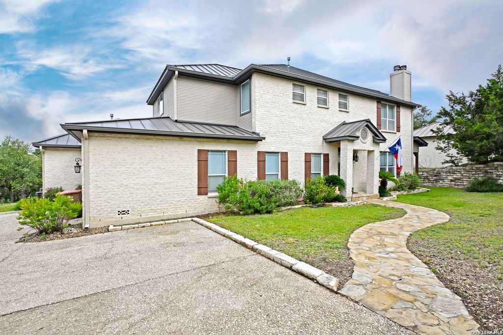 1031 KINGS COVE DR, Canyon Lake, TX 78133