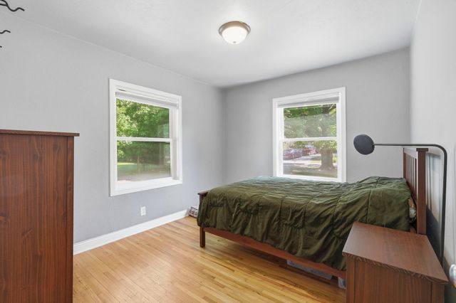 1805 Oakview Lane N, Plymouth, MN 55441
