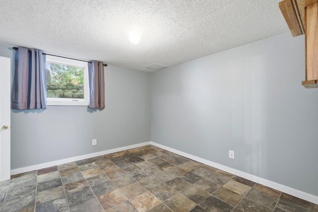 1805 Oakview Lane N, Plymouth, MN 55441