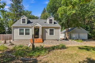1805 Oakview Lane N, Plymouth, MN 55441