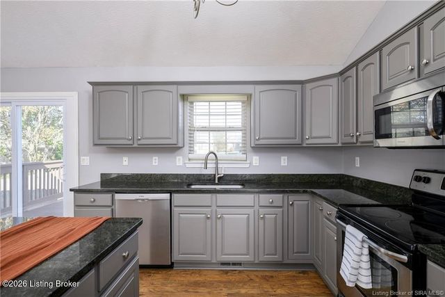 1034 Brookstone Ct, Georgetown, IN 47122