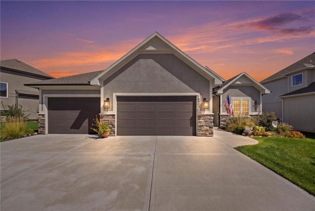 16955 S Elmridge Street, Olathe, KS 66062