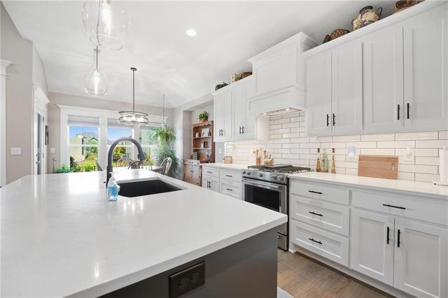 16955 S Elmridge Street, Olathe, KS 66062