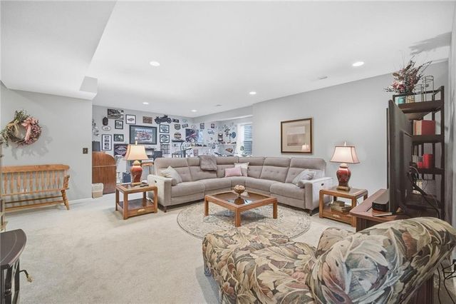 16955 S Elmridge Street, Olathe, KS 66062