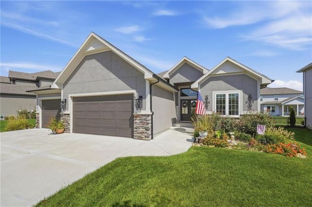 16955 S Elmridge Street, Olathe, KS 66062