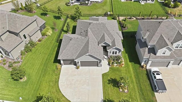 16955 S Elmridge Street, Olathe, KS 66062