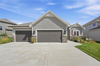 16955 S Elmridge Street, Olathe, KS 66062