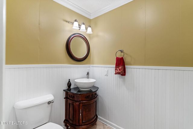 6815 Ward Rd, Knoxville, TN 37918