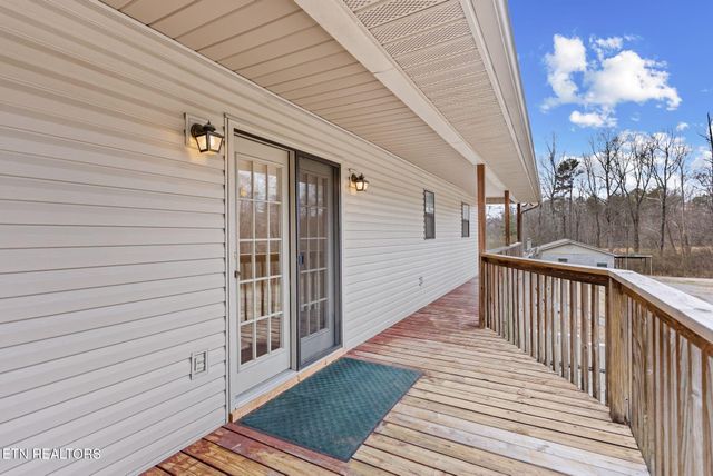 6815 Ward Rd, Knoxville, TN 37918