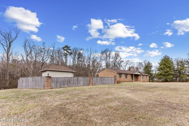 6815 Ward Rd, Knoxville, TN 37918