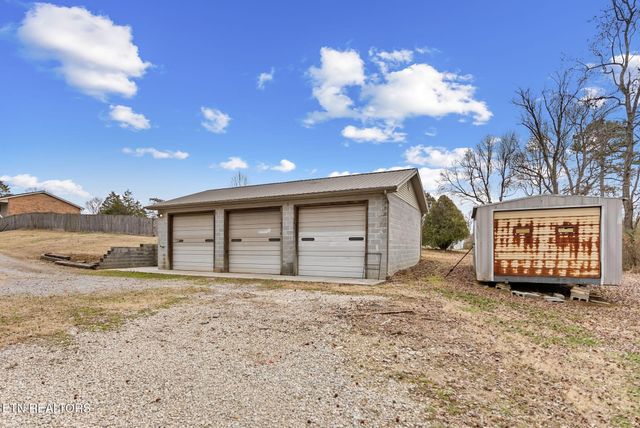 6815 Ward Rd, Knoxville, TN 37918