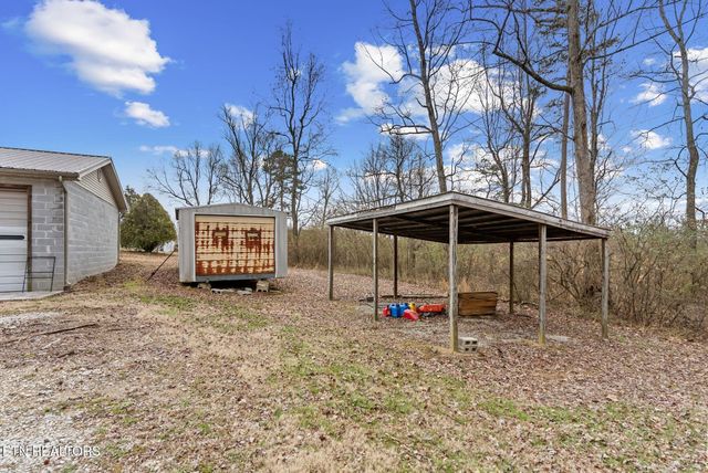 6815 Ward Rd, Knoxville, TN 37918