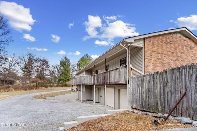 6815 Ward Rd, Knoxville, TN 37918