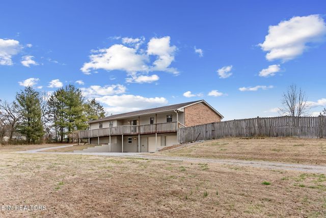 6815 Ward Rd, Knoxville, TN 37918