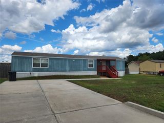 8021 Parker Elaine Drive, Conroe, TX 77306