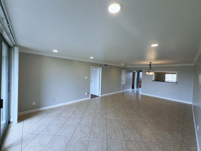 2210 Dorrington Street 405, Houston, TX 77030
