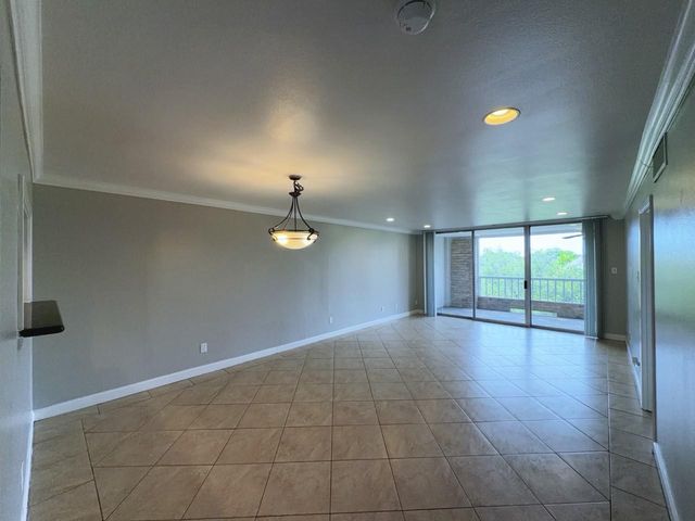 2210 Dorrington Street 405, Houston, TX 77030