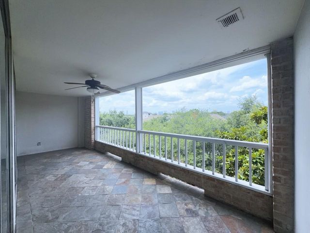 2210 Dorrington Street 405, Houston, TX 77030