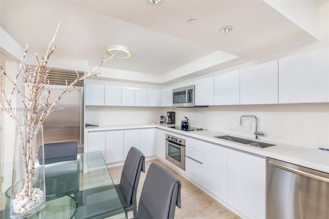 102 24th Street 1019, Miami Beach, FL 33139